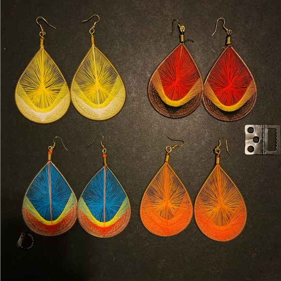 VINTAGE STYLE EARRINGS (different colours ) - Picture 2 of 4